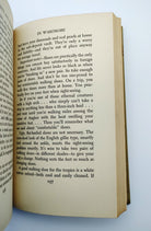 Wardrobe and packing chapter from the first edition of Yates' The World Is Your Oyster (1939)